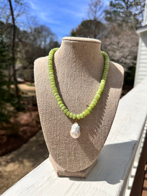 Open image in slideshow, Light Green Jade Necklace
