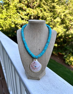 Open image in slideshow, Turquoise Shell Necklace
